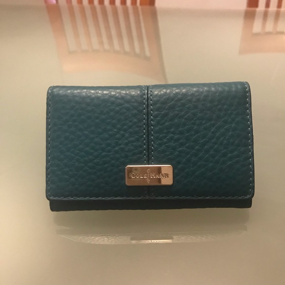 Cole Haan Handbags - Cole Haan Leather wallet